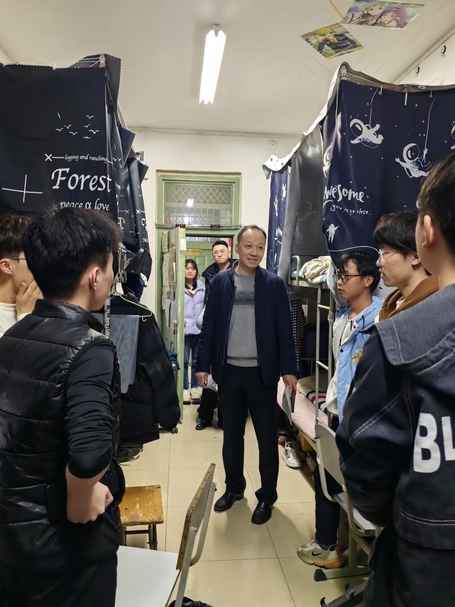 图片5.jpg 图片5.jpg