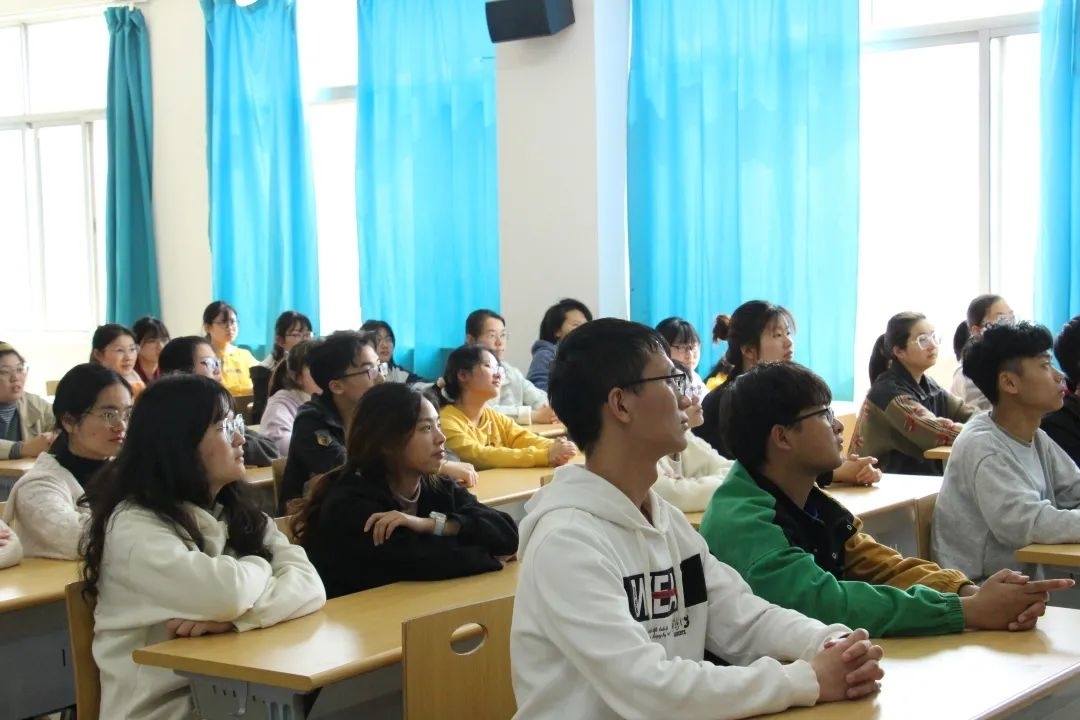 团课2.jpg 团课2.jpg