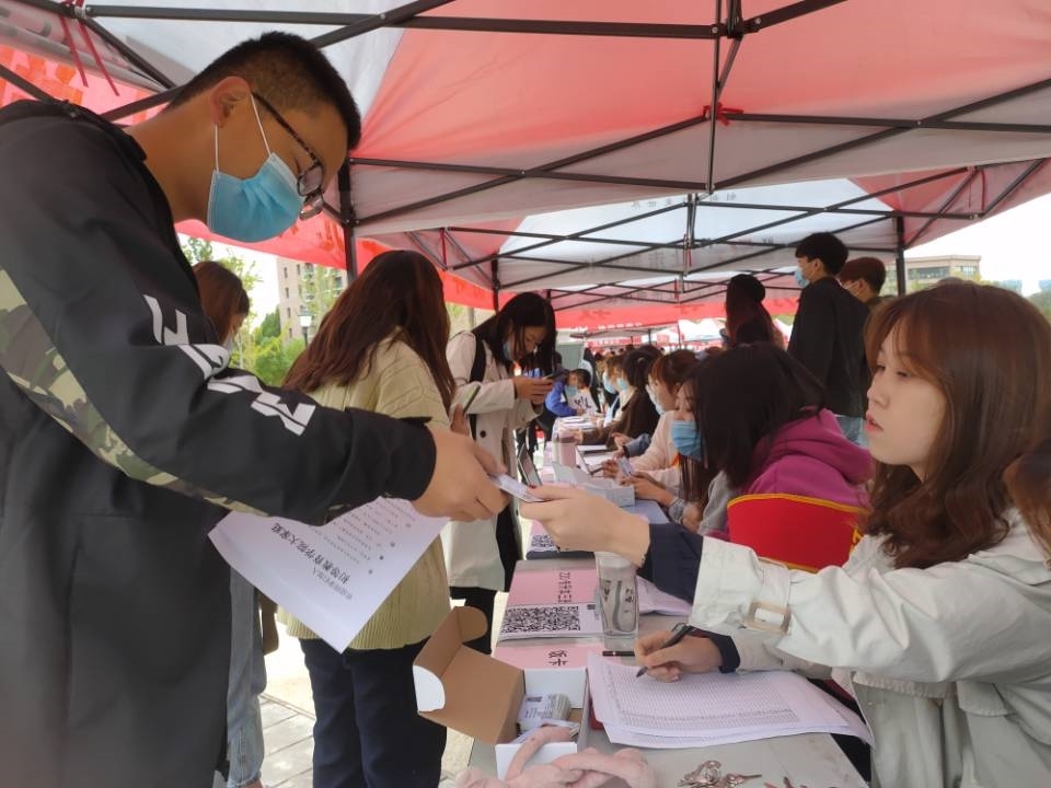 Cache_58d83d1c5b113b08..jpg Cache_58d83d1c5b113b08..jpg