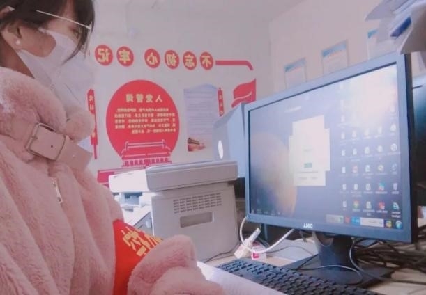 张琪琪.jpg 张琪琪.jpg