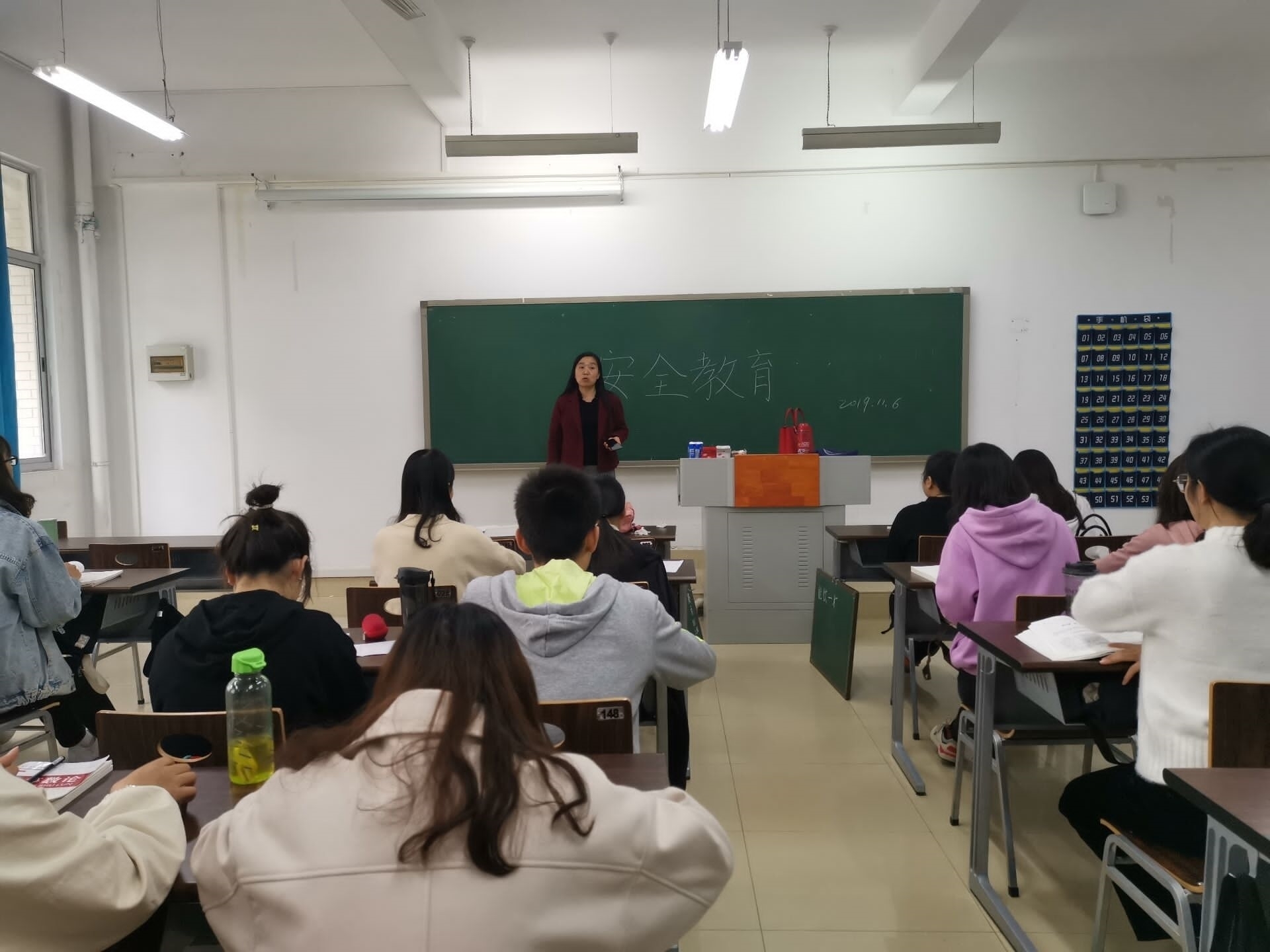 4.。。.jpg 4.。。.jpg